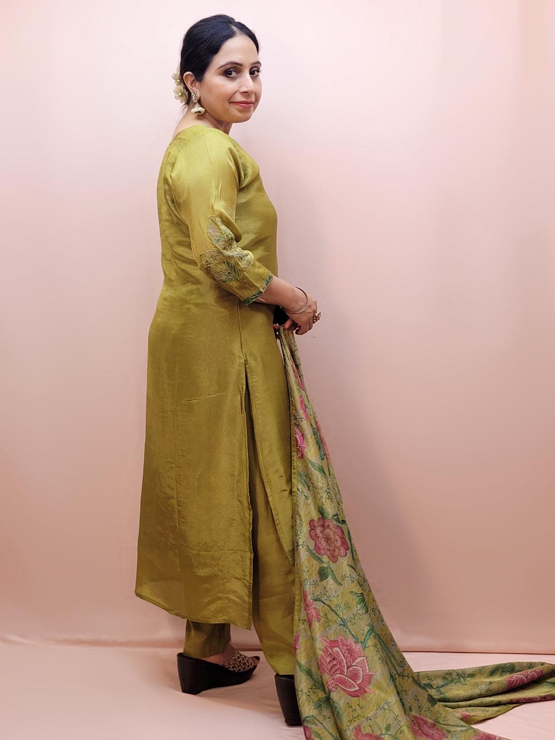 Mehendi Green Kurta Set with Floral Dupatta