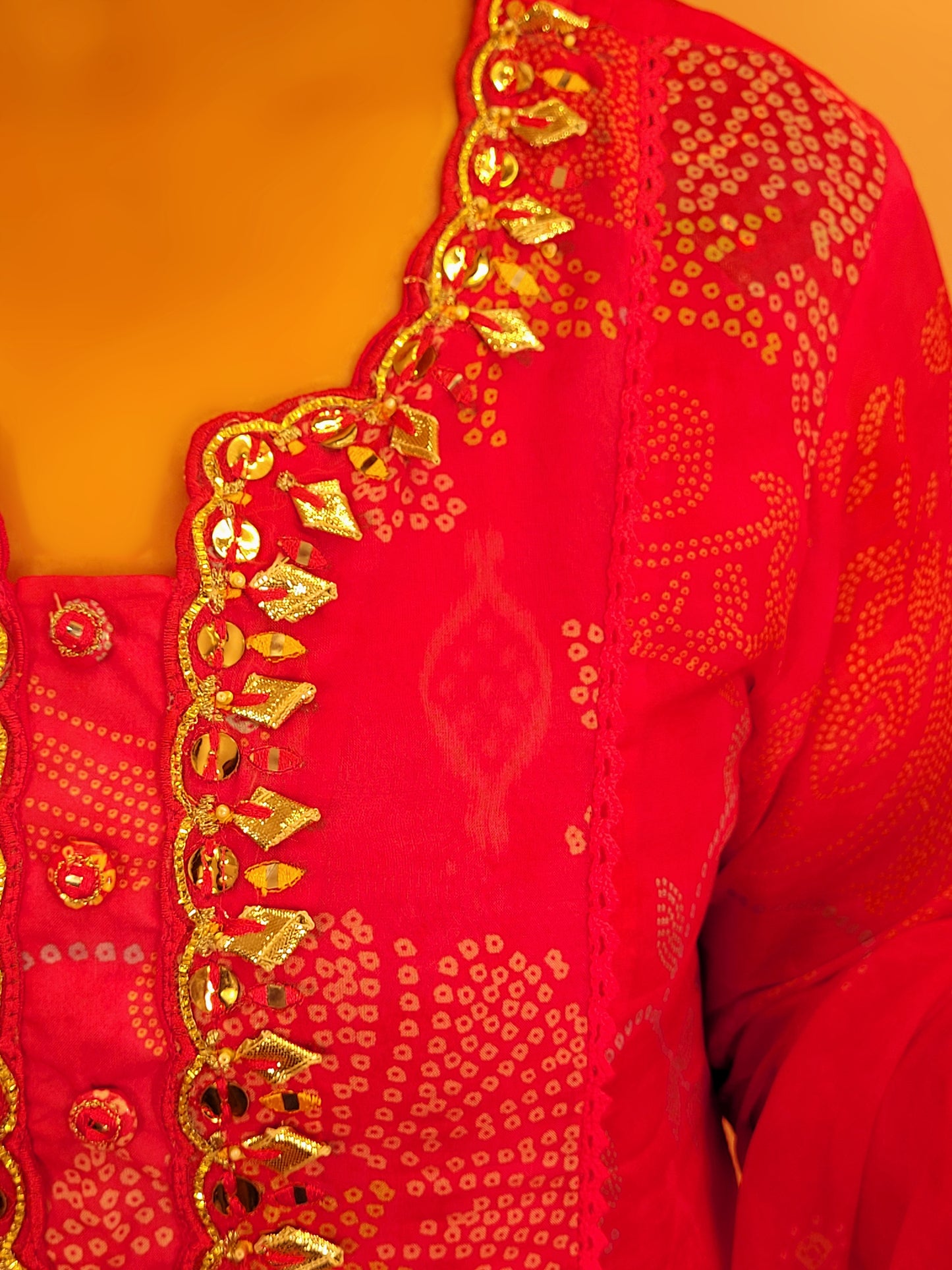 Pink Organza Kurti pant Dupatta Set. Chunri Print. Gota work on neckline.