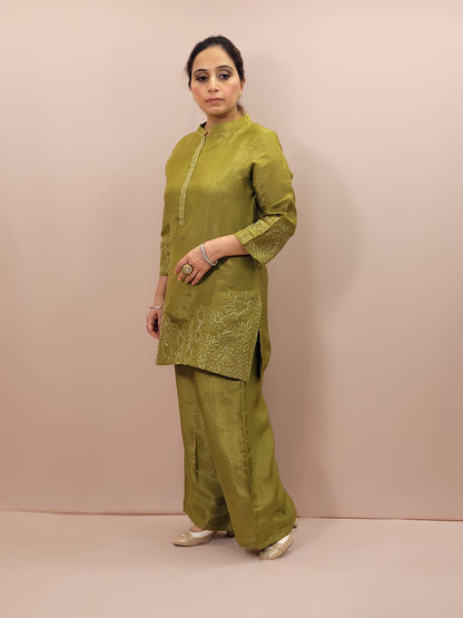 Green Shimmer Tissue Co Ord Set. Medium Length Kameez with Parallel Pants. Zari Dori Work.