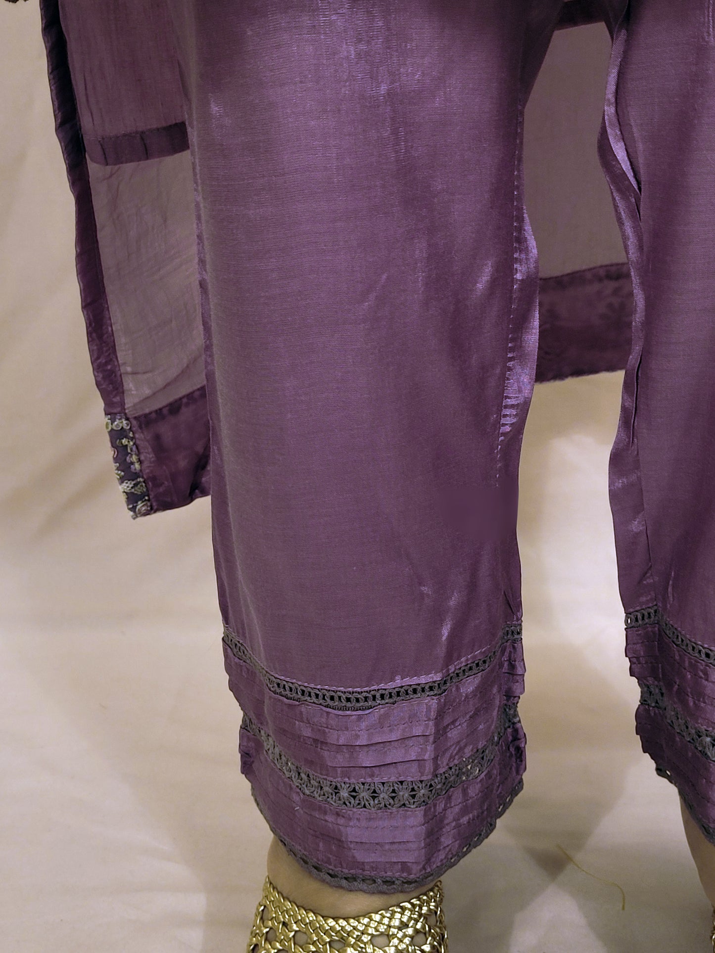 Purple Tissue Kurti Pant Dupatta Set. Beautiful thread embroidery on kurti and sleeves. Crushed Organza Dupatta.